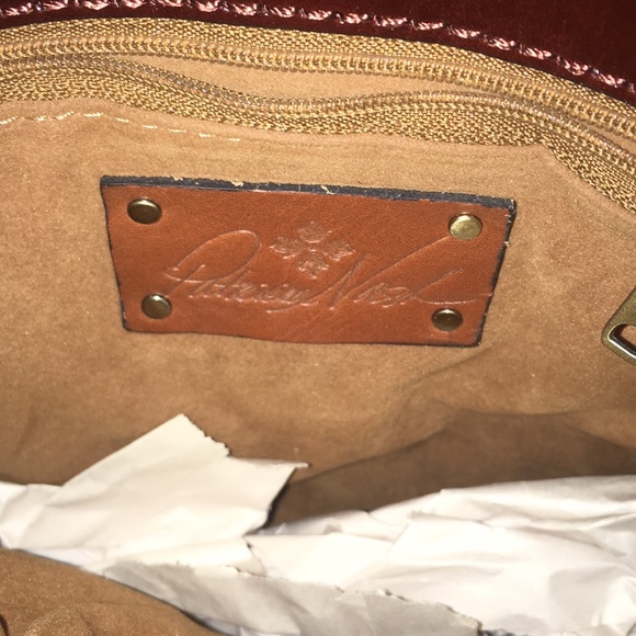 Patricia Nash leather purse - Picture 3 of 3